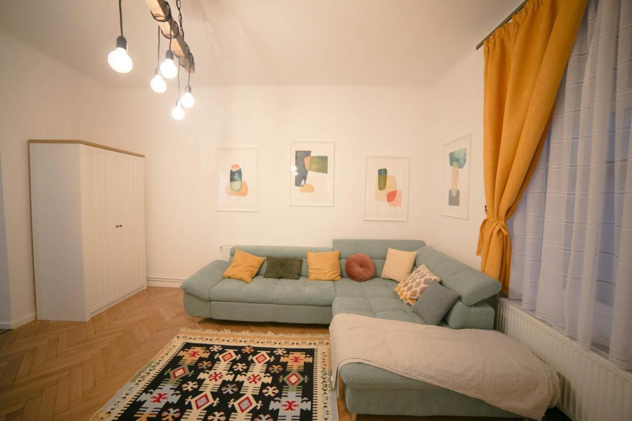 Jasmine Serenity Apartment - Central, Behind Black Church Brașov Exterior foto